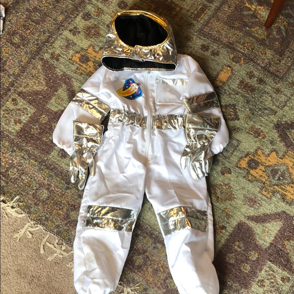 melissa and doug astronaut suit